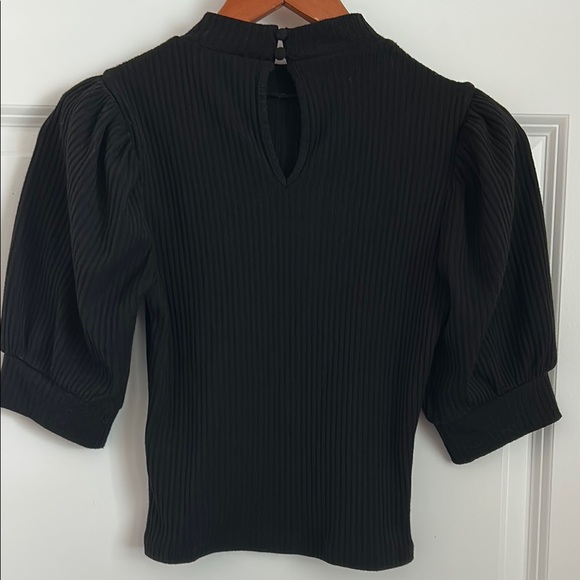 Clearance 🎈 Forever 21 Black Puff Sleeve Ribbed Blouse - Picture 4 of 7
